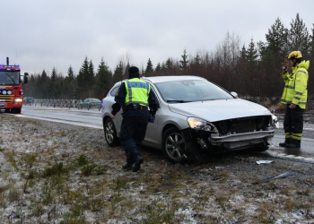 Norrala: Trafikolycka vid Alebosjön