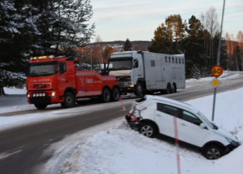 Stråtjära: Krock i korsning