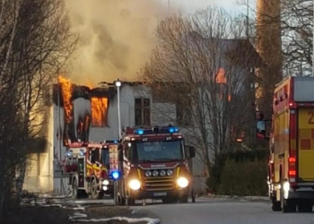 Ockelbo: Flerfamiljshus förstört i brand