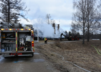 Voxna: Brand i villa