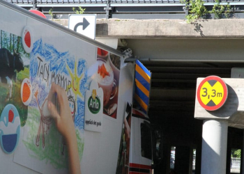 Lastbil Viadukt Gavle Xnytt