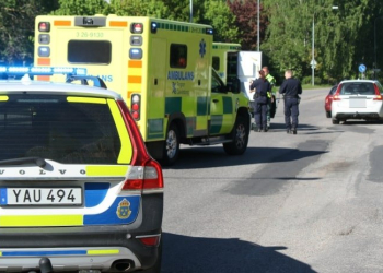 Gävle: Bil och moped kolliderade