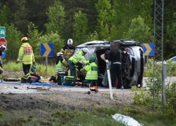 Norrala: Allvarlig olycka på E4