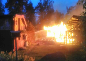 Jonskär: Byggnad brann ner till grunden