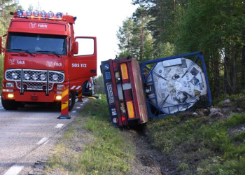Lastbilsolycka Vallvik Xnytt