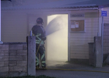 Gävle: Brand i sophus
