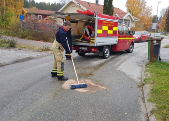 Söderhamn: Sopbil läckte olja på Knektslätten