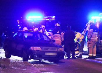 Söderhamn: Bilist körde in i stenmur