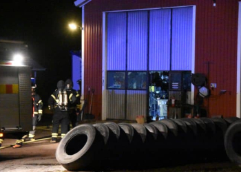 Edsbyn: Brand i lastbilsverkstad