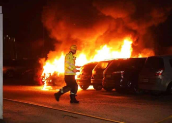 Gävle: Flera bilbränder under natten