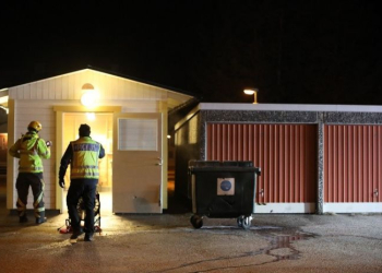 Gävle: Brand i sophus
