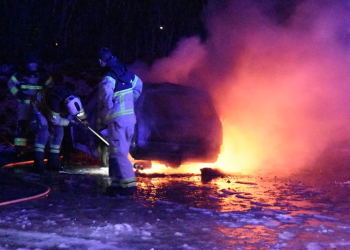 Ljusne: Bilbrand på Gjutarvägen