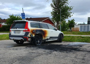Bollnäs: Bilbrand på Bergsveden