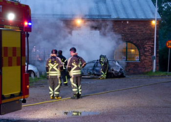 Forsbacka: Bilbrand vid Nordic Heating