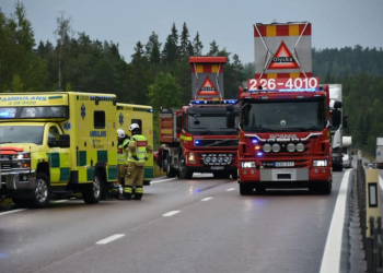 Hudiksvall: Lastbil och personbil krockade på E4