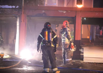Gävle: Brand i garagelänga