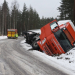 Järbo: Lastbil och personbil krockade på väg 302