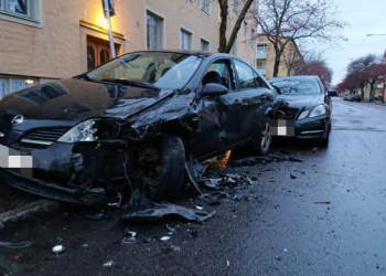 Gävle: Körde in i parkerade bilar – Smet från platsen