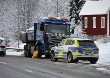 Järvsö: Två lastbilar krockade på väg 83