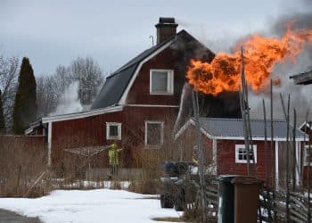 Axmarby: En omkom i villabrand