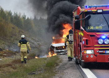 Enånger: Bilbrand på E4