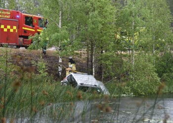 Ljusne: Buss och personbil krockade på väg 583