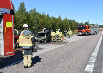 Enånger: Bilbrand på E4