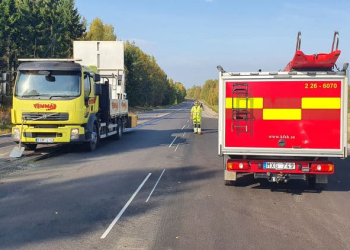 Mo: Oljeutsläpp på väg 50