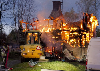 Årsunda: Brand i villa
