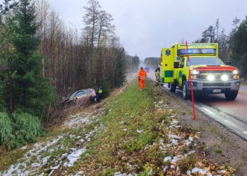 Trönö: Singelolycka på väg 652