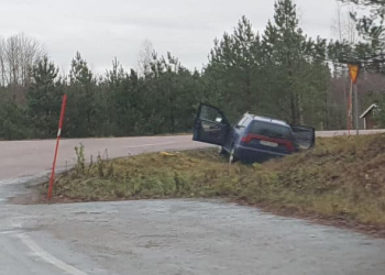 Norrala: Larm om trafikolycka