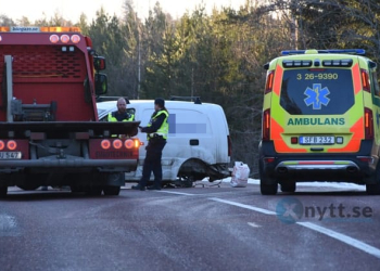 Trönö: Trafikolycka på väg 652