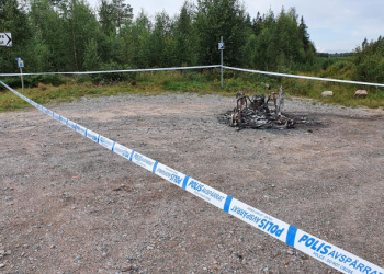 Sandviken: Brand i mopedbil
