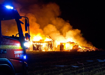 Storvik: Omfattande brand på Övermyravägen