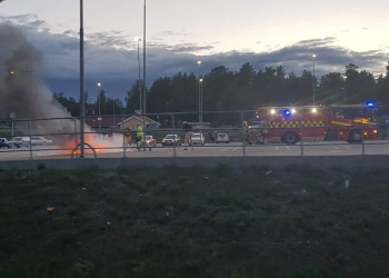Hudiksvall: Bilbrand vid ICA Maxi