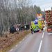 Bergby: Lastbil i diket