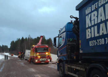 Ovanåker: Lastbilsolycka på väg 50