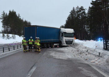 Ljusne: Lastbilsolycka på E4