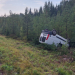 Jädraås: Bil voltade på väg 545
