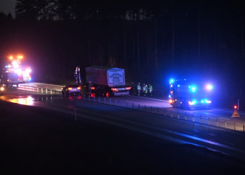 Enånger: Brand i lastbil