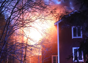 Storvik: Fullt utvecklad brand i villa