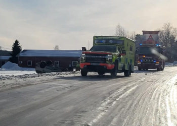 Hudiksvall: Bil voltade i Hedsta