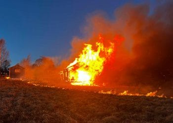 Forsa: Flera byggnader i brand
