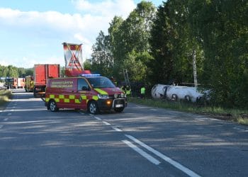 Kilafors: Olycka med lastbil på väg 83