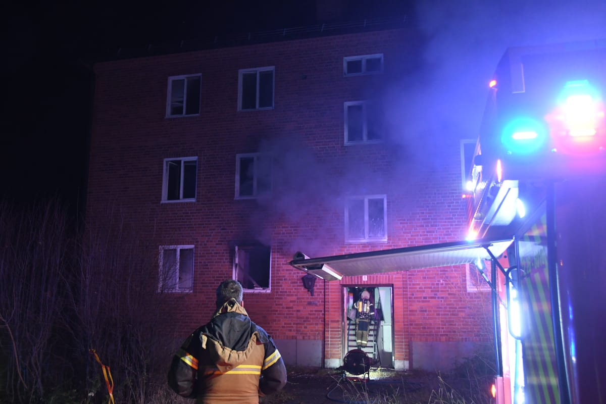 Rökutveckling vid brand i flerfamiljshus i Ljusne